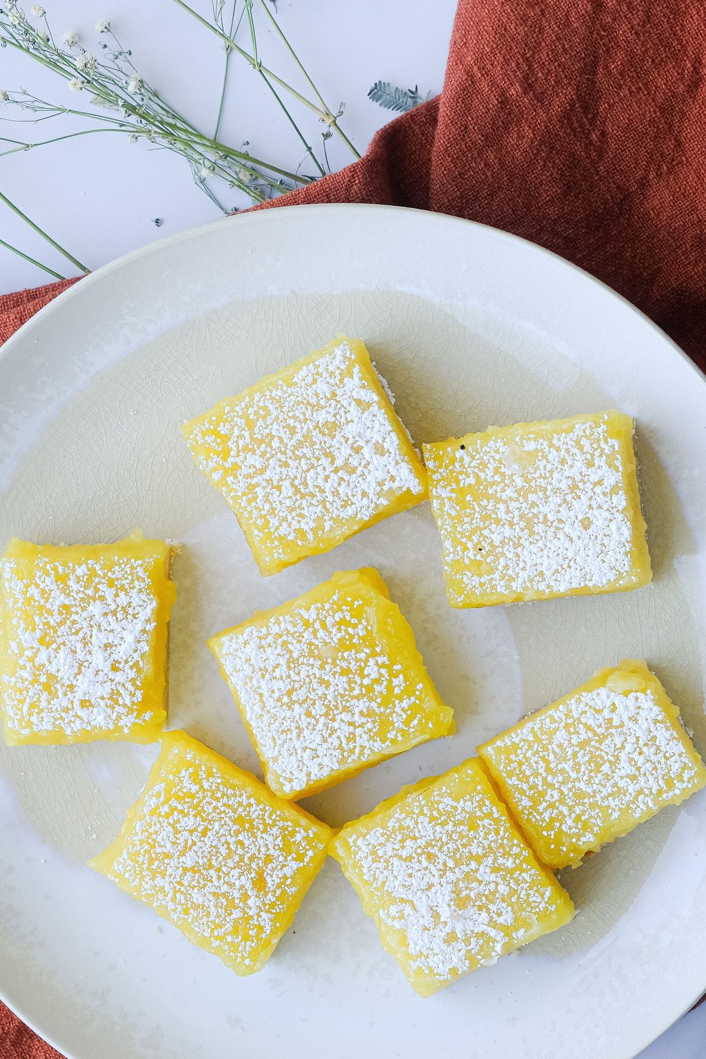 Close up of lemon bars