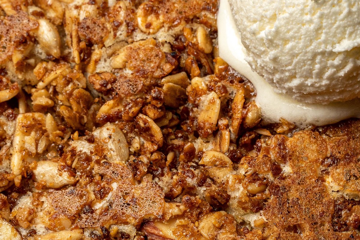 A serving of classic apple crisp