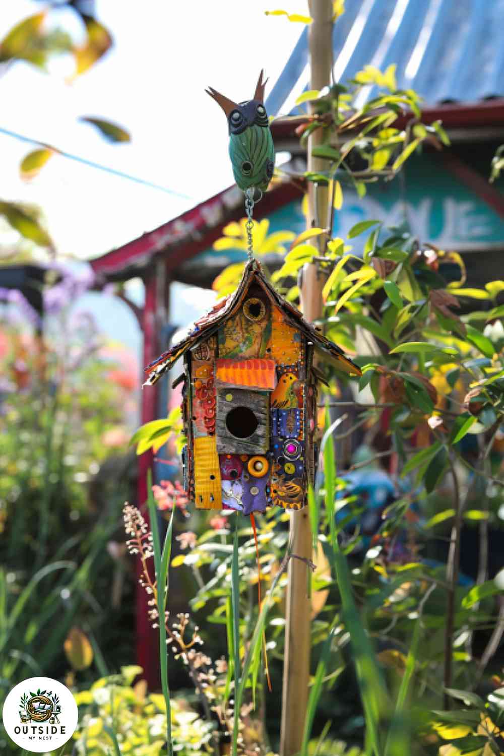 Birdhouse from recycled materials